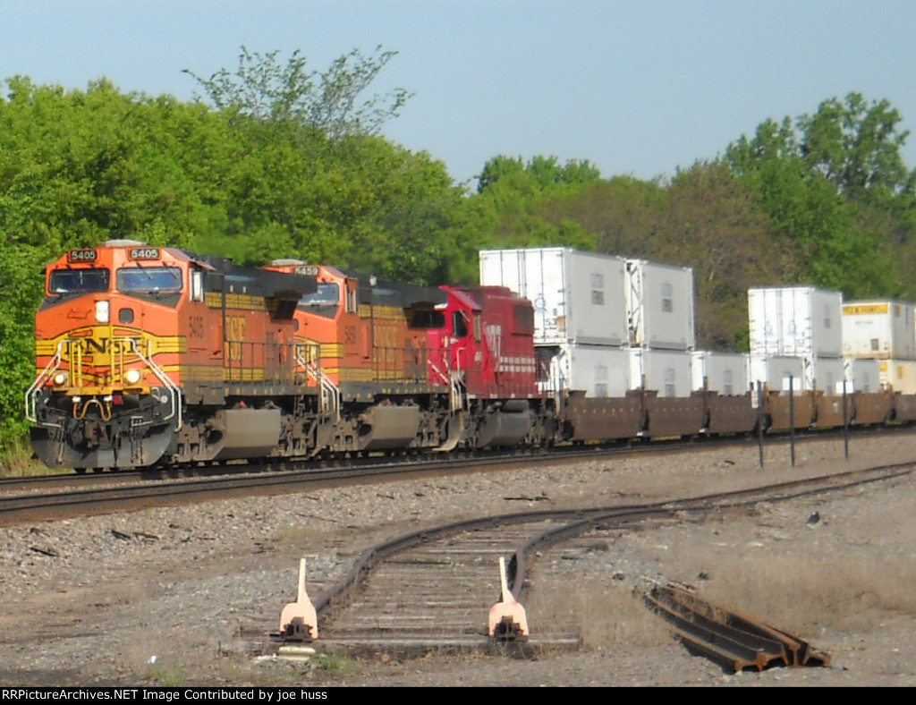 BNSF 5405 East